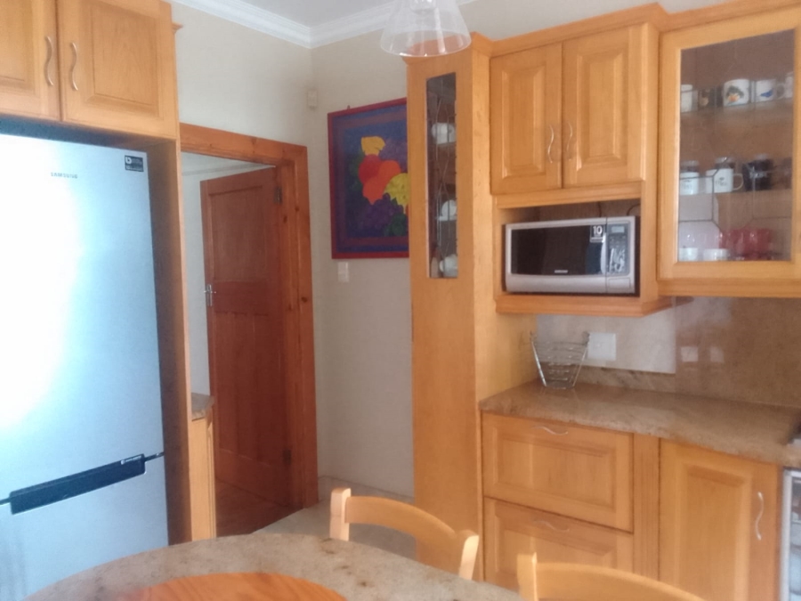 To Let 3 Bedroom Property for Rent in Selborne Eastern Cape